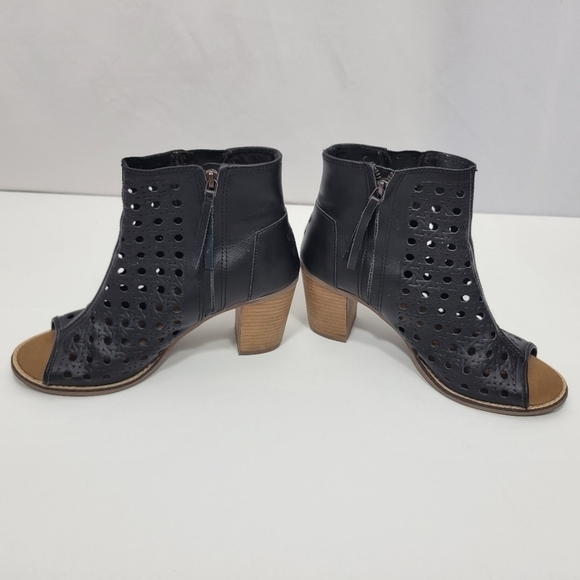 Toms Black Majorca Basketweave Women's  8 1/2 Peep Toe Boot - Picture 5 of 12